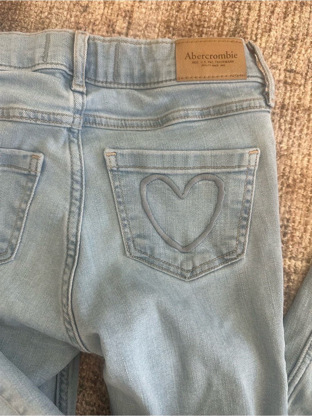 Girls Abercrombie 2 Pairs High Rise Flare Jeans Size 9/10 LONG, adjustable waist - Picture 6 of 6